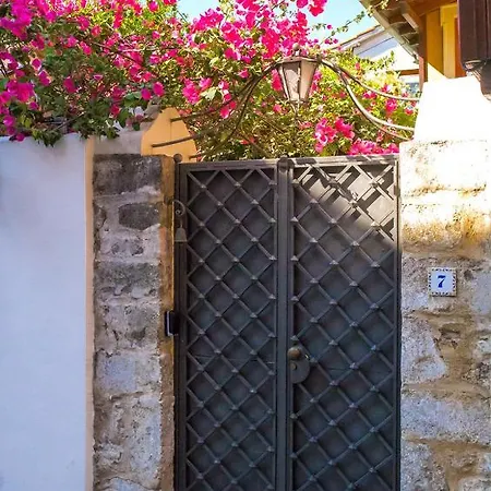 Town Traditional House / Cozy Yard * Lefkada City