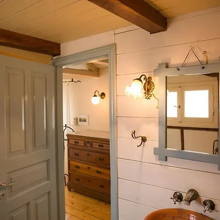 Town Traditional House / Cozy Yard