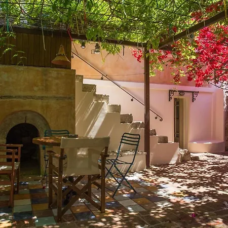 Town Traditional House / Cozy Yard Lefkáda