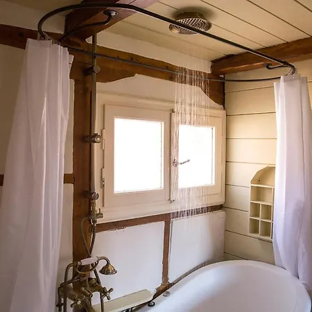 Town Traditional House / Cozy Yard Lägenhet *